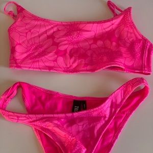 Triangl bikini. MICA - PITAYA FLORAL.